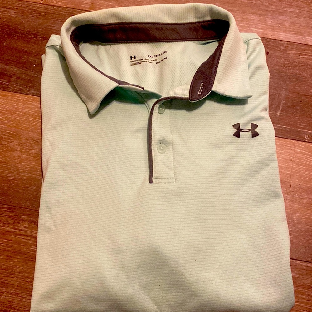 Men’s UnderArmour mint green loose golf shirt good condition